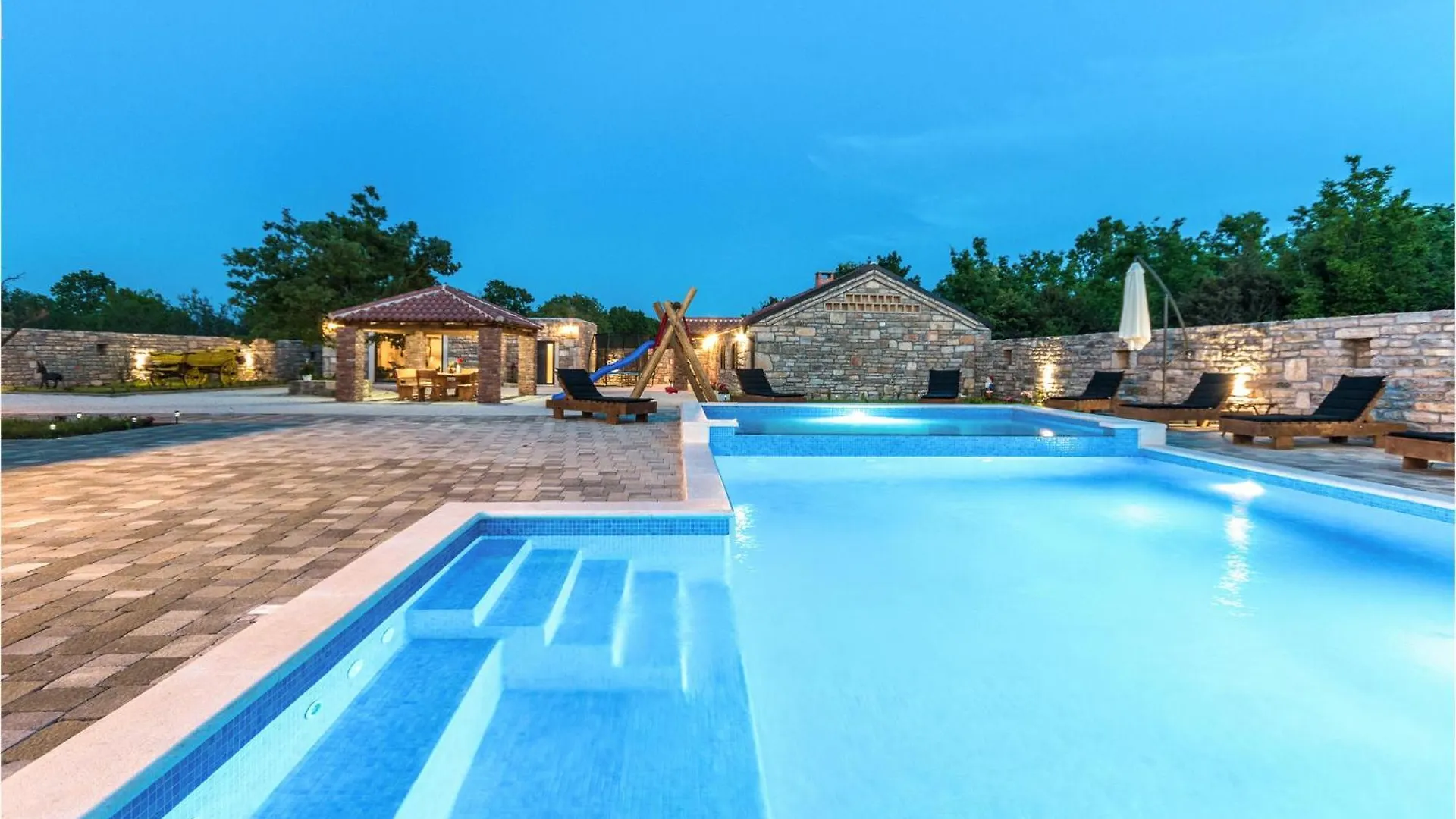 Holiday home Lovely Home In Perusic Donji With Wifi Dusic