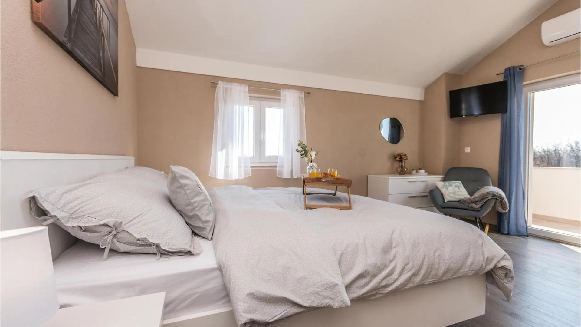 Holiday home Lovely Home In Perusic Donji With Wifi Dusic