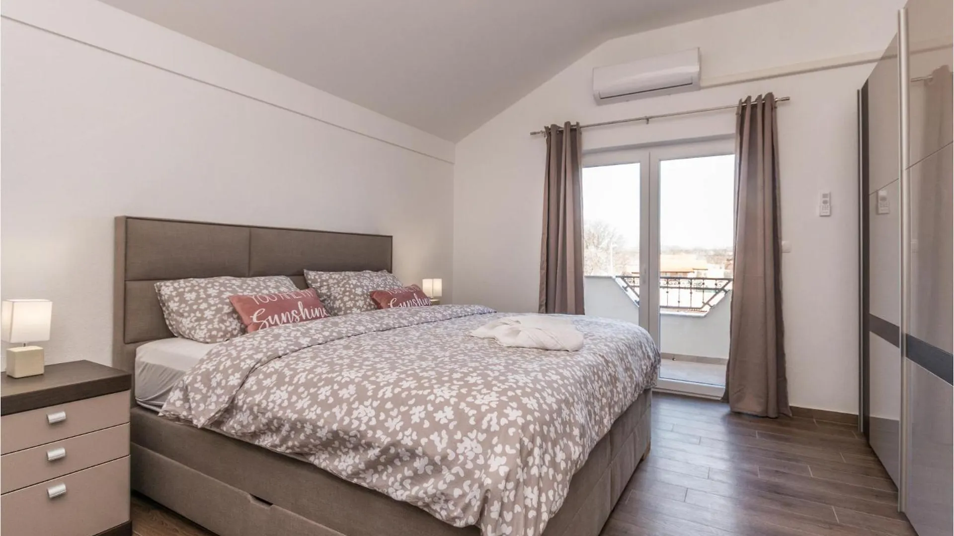 Lovely Home In Perusic Donji With Wifi 0*, Dusic